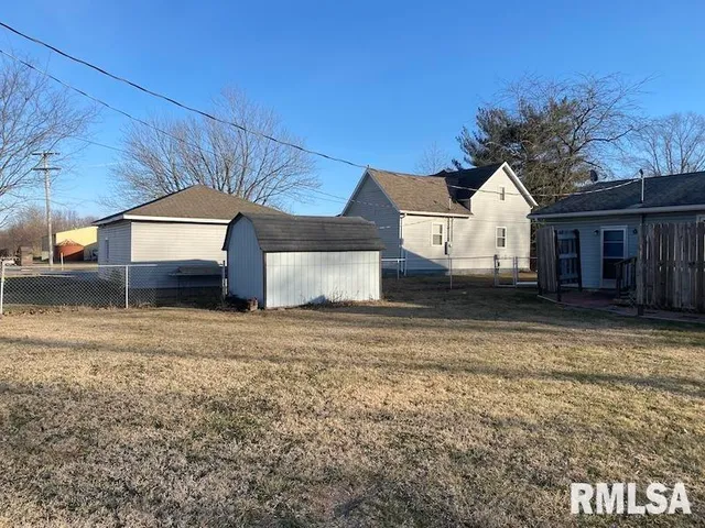 $140,000 | 706 East Madison Avenue, Casey, IL 62420