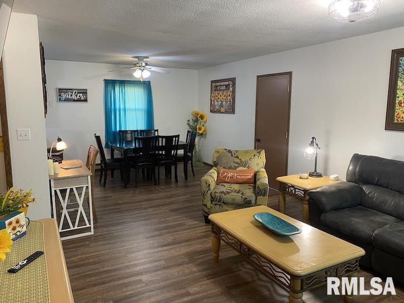 706 East Madison Avenue Casey, IL 62420 - Photo 21 of 41