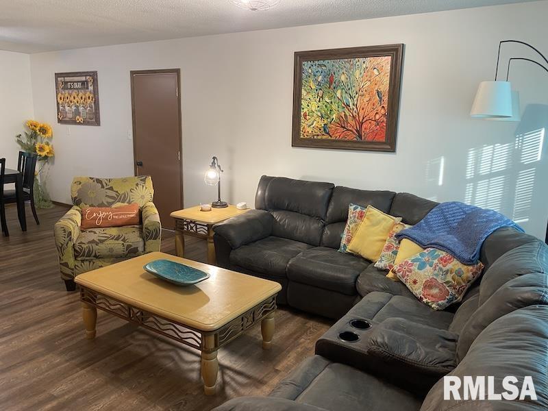 706 East Madison Avenue Casey, IL 62420 - Photo 22 of 41