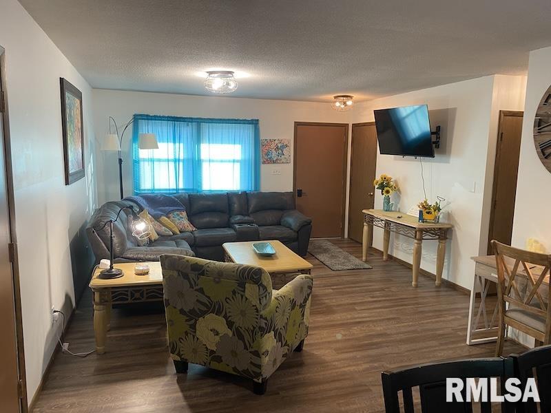 706 East Madison Avenue Casey, IL 62420 - Photo 23 of 41