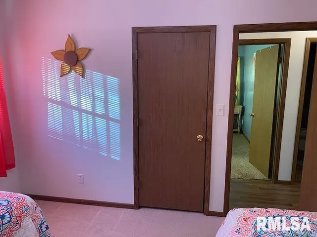 $140,000 | 706 East Madison Avenue, Casey, IL 62420