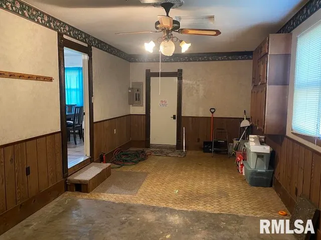 $140,000 | 706 East Madison Avenue, Casey, IL 62420