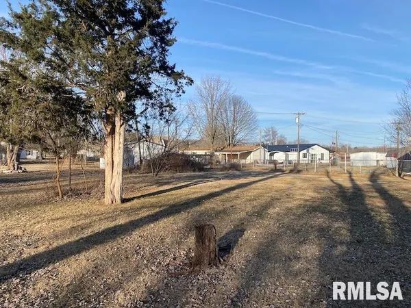 $140,000 | 706 East Madison Avenue, Casey, IL 62420