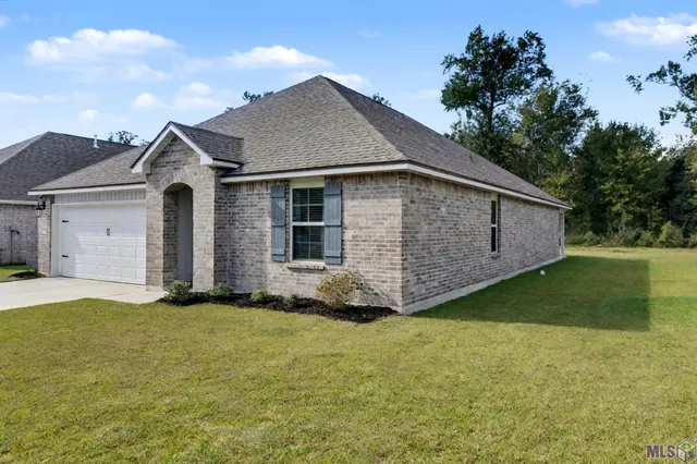 $314,900 | 290 Pretty Acrs Avenue, Hahnville, LA 70057
