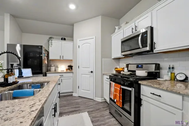 $314,900 | 290 Pretty Acrs Avenue, Hahnville, LA 70057