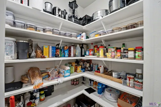 $314,900 | 290 Pretty Acrs Avenue, Hahnville, LA 70057