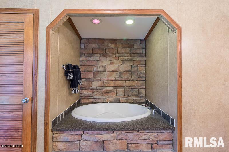275 Texas Eastern Road Buncombe, IL 62912 - Photo 19 of 31 Gallery Image 19