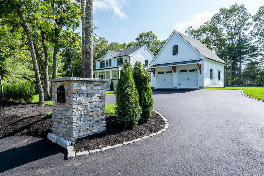 289 Santuit-Newtown Road Marstons Mills, MA 02648 - Photo 3 of 36 front2