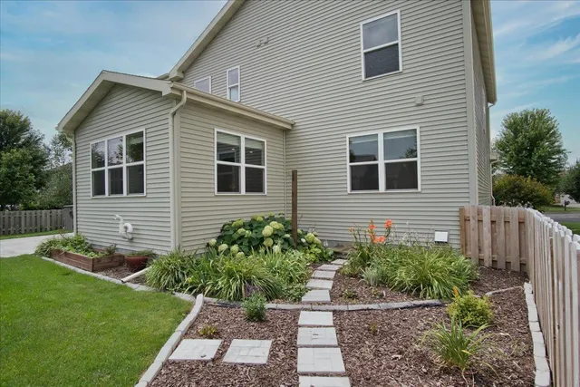 $775,000 | 279 North Mallard Drive, Sun Prairie, WI 53590