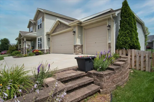 $775,000 | 279 North Mallard Drive, Sun Prairie, WI 53590