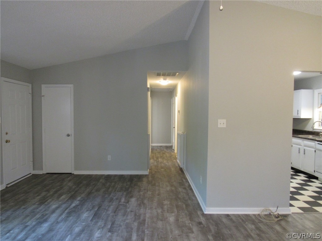 10812 Robious Road North Chesterfield, VA 23235 - Photo 7 of 48 Gallery Image 7