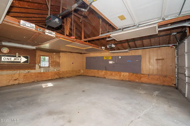 $269,999 | 29 Massachusetts Avenue, East Greenbush, NY 12144