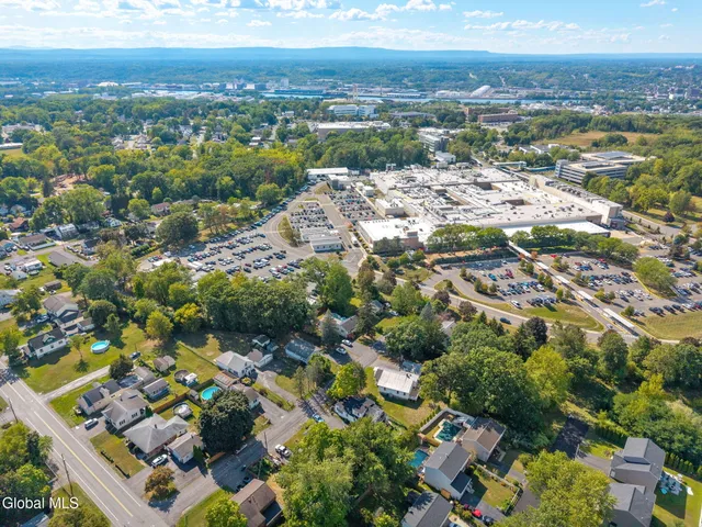 $269,999 | 29 Massachusetts Avenue, East Greenbush, NY 12144