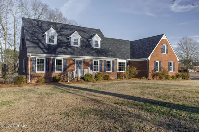 $439,000 | 97 Planters Walk Lane, Clinton, NC 28328