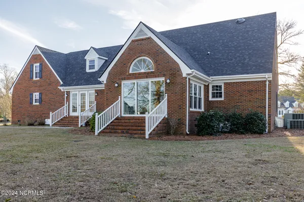 $439,000 | 97 Planters Walk Lane, Clinton, NC 28328