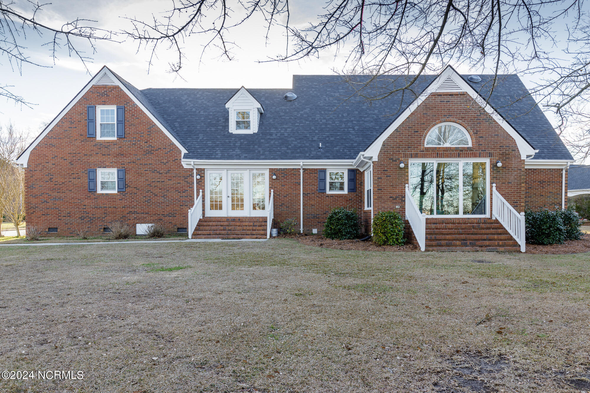 97 Planters Walk Lane Clinton, NC 28328 - Photo 7 of 38 _MGL0361-HDR