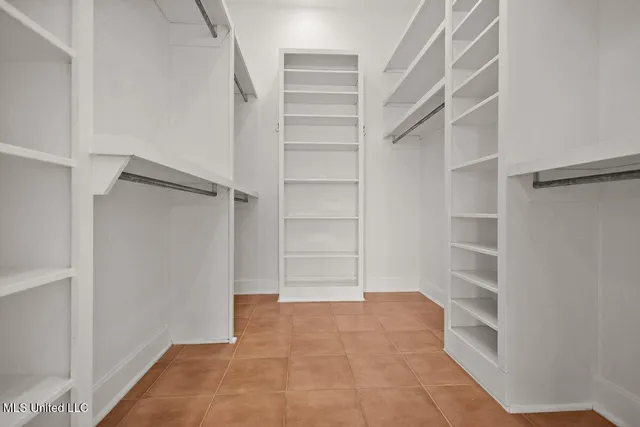 $499,000 | 21 Breakers Lane, Ridgeland, MS 39157