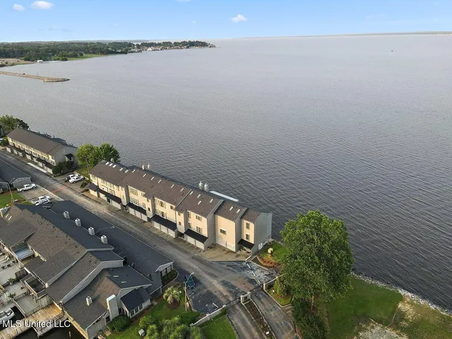 $499,000 | 21 Breakers Lane, Ridgeland, MS 39157