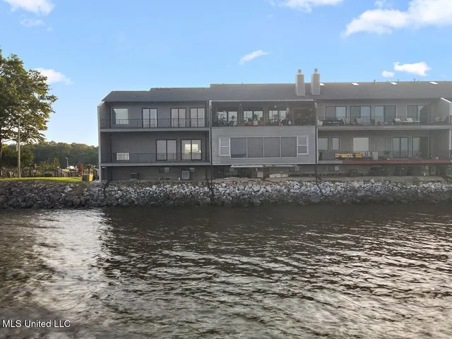 $499,000 | 21 Breakers Lane, Ridgeland, MS 39157