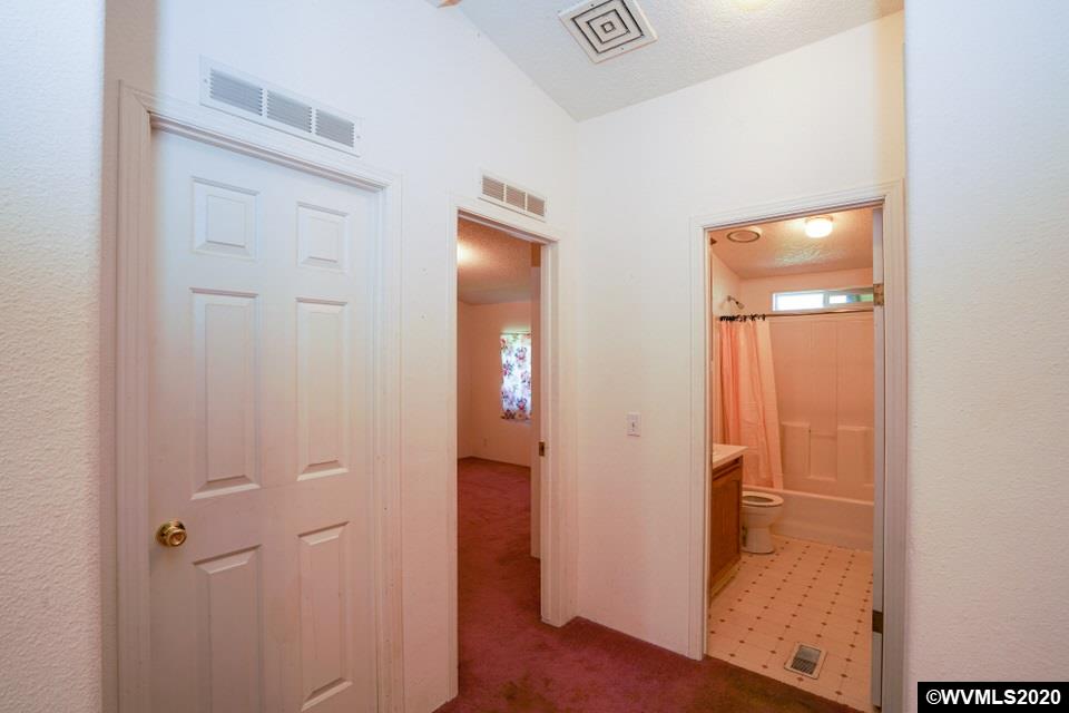 17265 Butler Hill Road Dallas, OR 97338 - Photo 29 of 38 a view of a bathroom with wooden floor