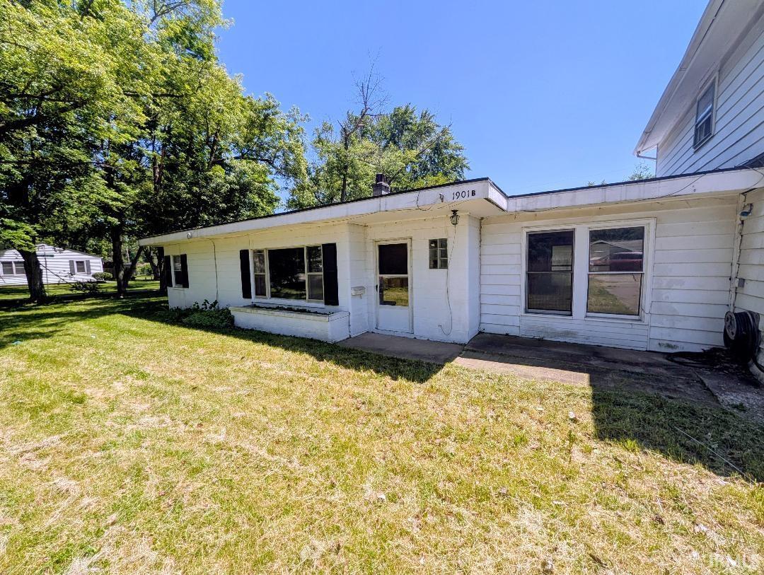 1901 West Riggin Road Muncie, IN 47304 - Photo 3 of 23