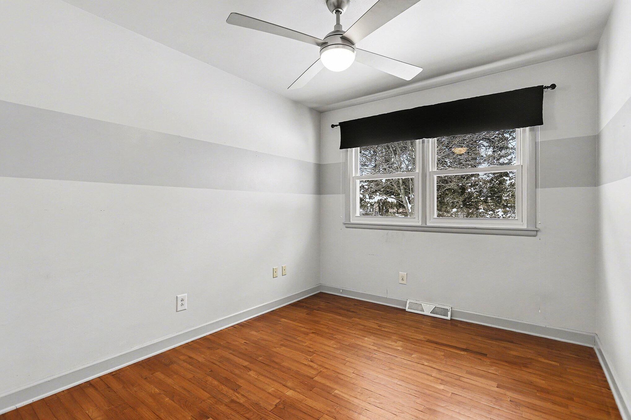 3720 Middlebury Drive Kalamazoo, MI 49006 - Photo 17 of 24 Office/ 3rd bedroom