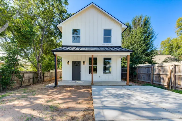 a view of a white house