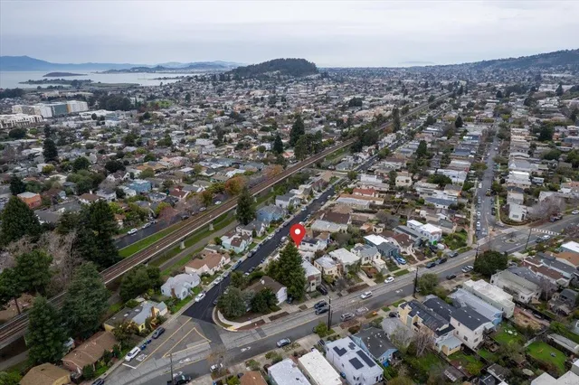 $525,000 | 1127 Key Rte Boulevard, Albany, CA 94706