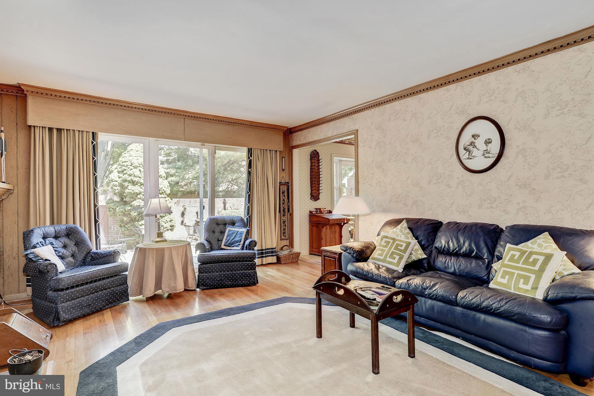 10247 Gainsborough Road Potomac, MD 20854 - Photo 14 of 28 Family Room