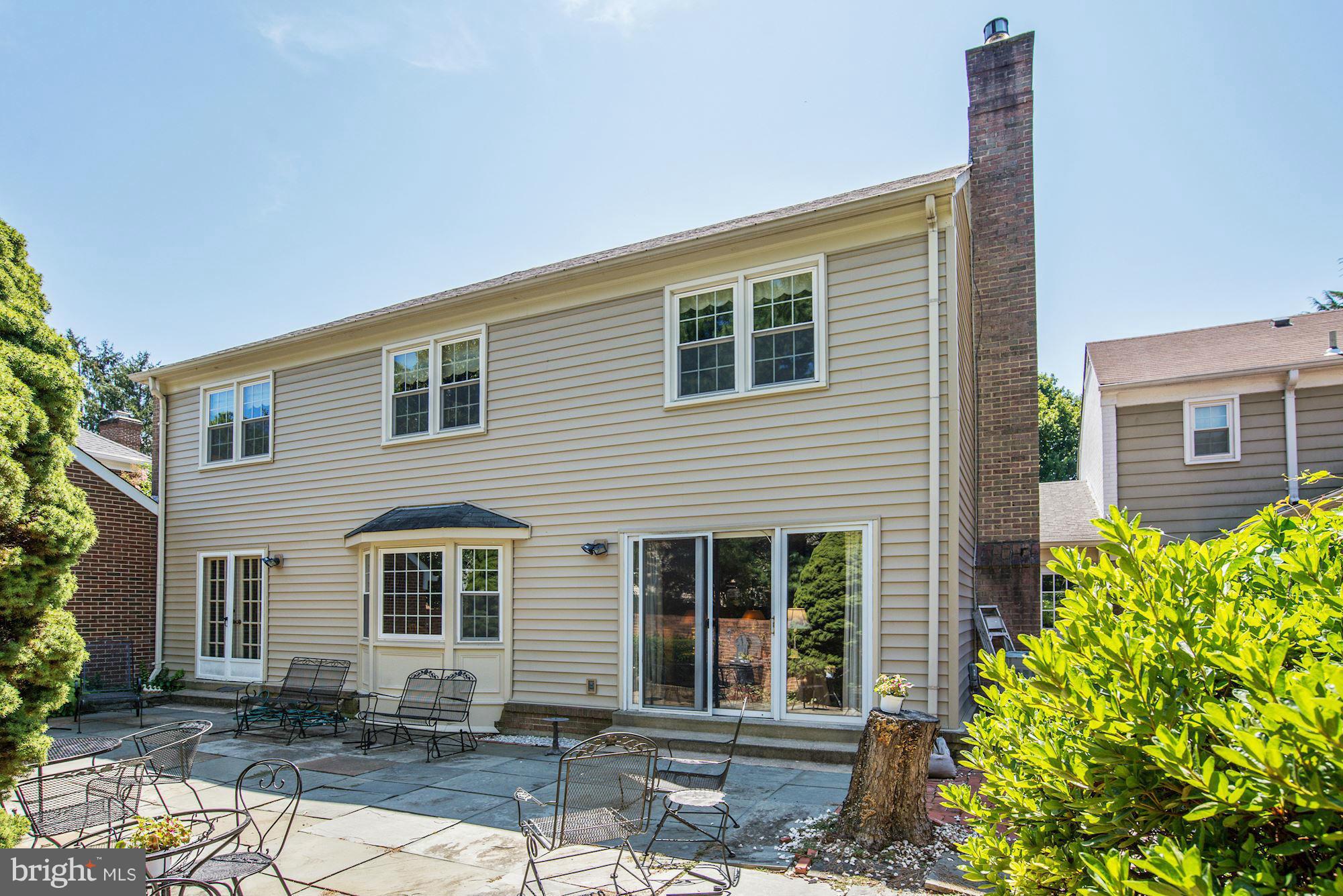 10247 Gainsborough Road Potomac, MD 20854 - Photo 27 of 28 Exterior (Rear)