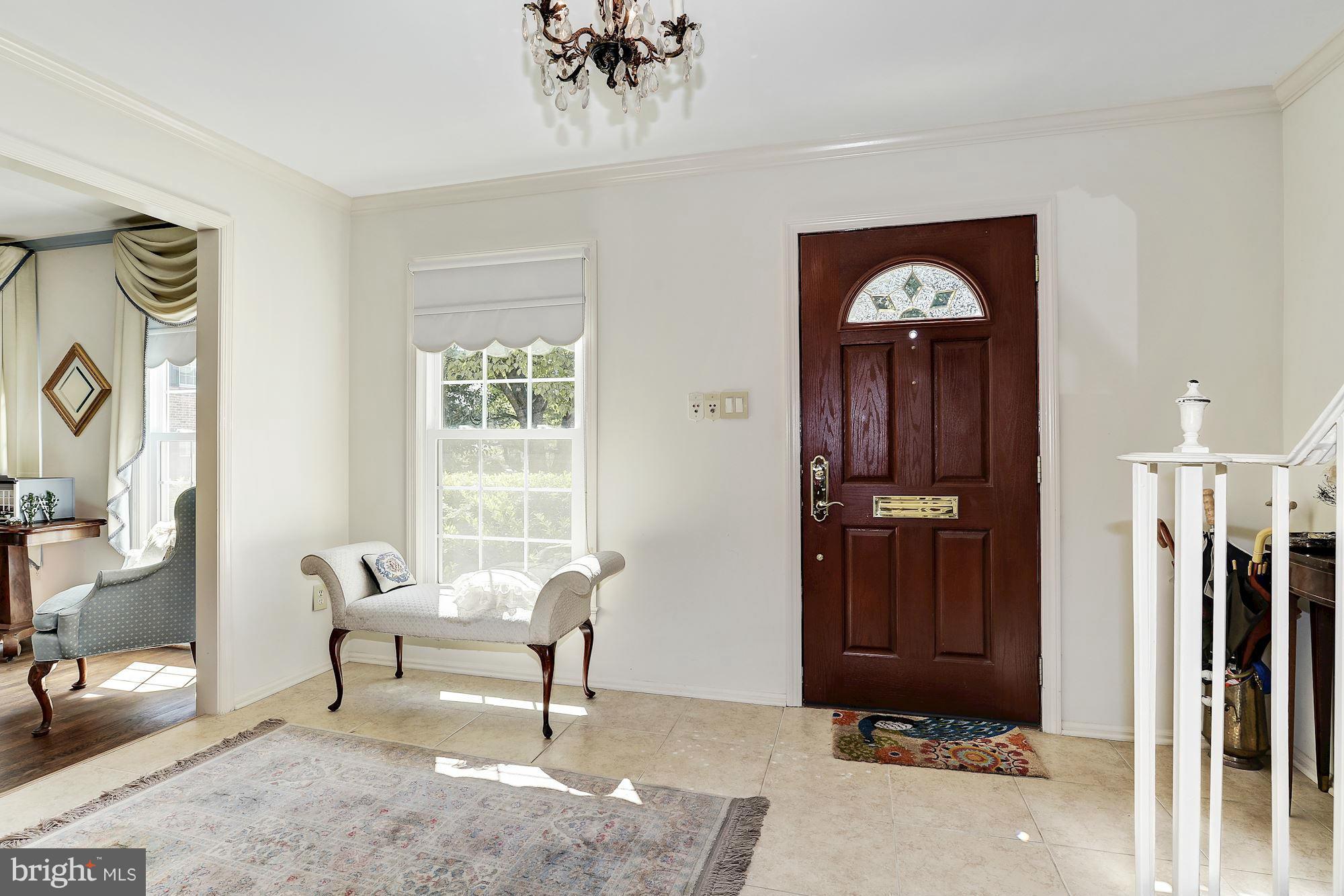 10247 Gainsborough Road Potomac, MD 20854 - Photo 8 of 28 Interior (General)