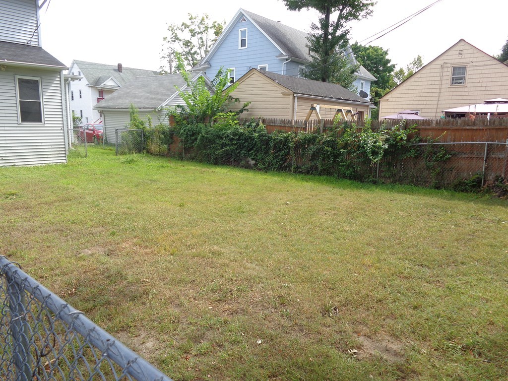 280 Lexington Street Springfield, MA 01104 - Photo 12 of 15