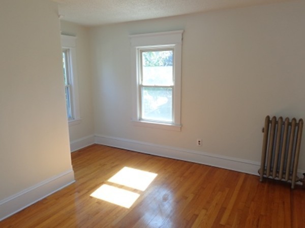 280 Lexington Street Springfield, MA 01104 - Photo 7 of 15
