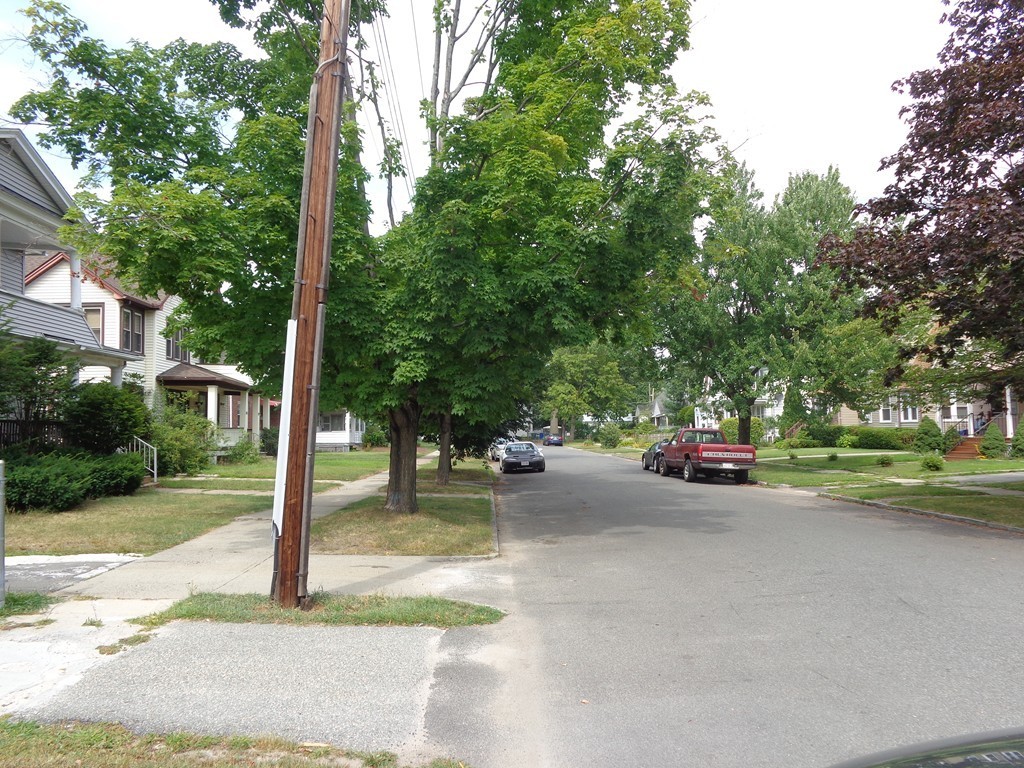 280 Lexington Street Springfield, MA 01104 - Photo 10 of 15