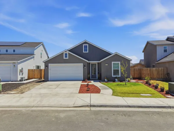 $440,000 | 530 Baylor Drive, Lemoore, CA 93245