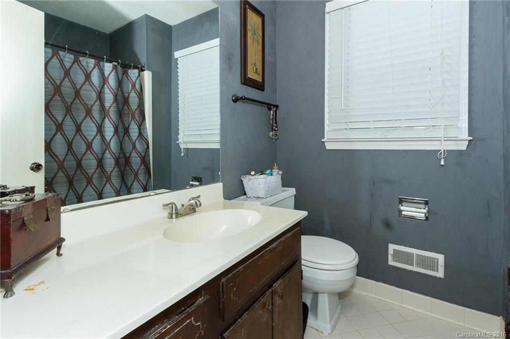 11901 Painted Tree Road Charlotte, NC 28226 - Photo 17 of 24 Gallery Image 17