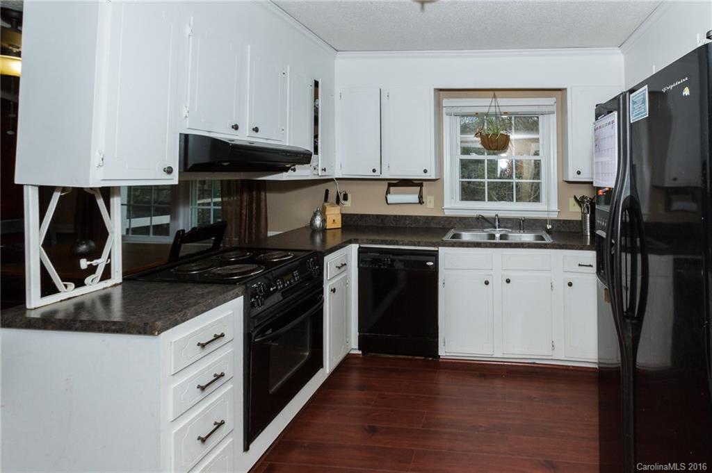 11901 Painted Tree Road Charlotte, NC 28226 - Photo 5 of 24 Gallery Image 5