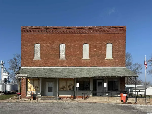 $170,000 | 109-113 North Broad Street, Loraine, IL 62349