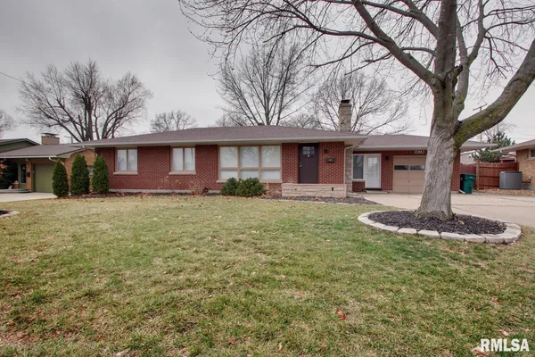 $285,000 | 1628 Wilmar Drive, Quincy, IL 62301
