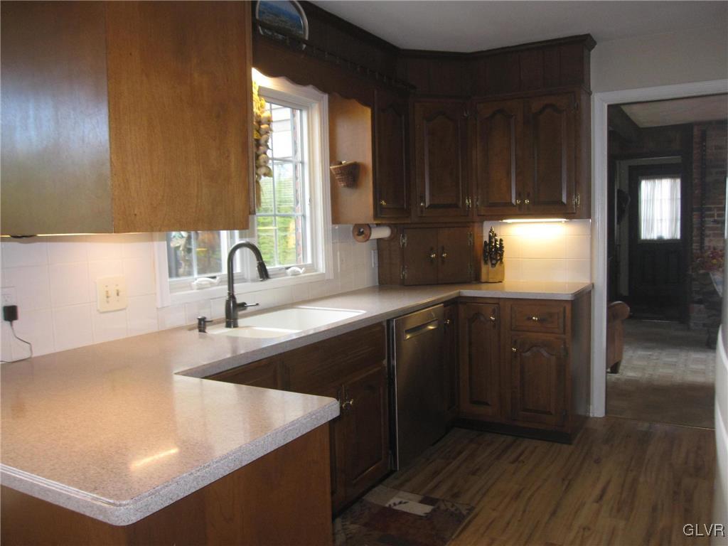 445 East Macada Road Bethlehem, PA 18017 - Photo 11 of 41 Gallery Image 11