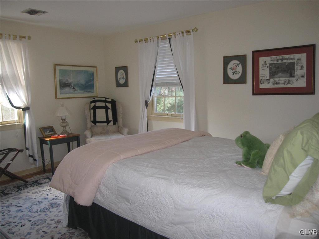 445 East Macada Road Bethlehem, PA 18017 - Photo 30 of 41 Gallery Image 30