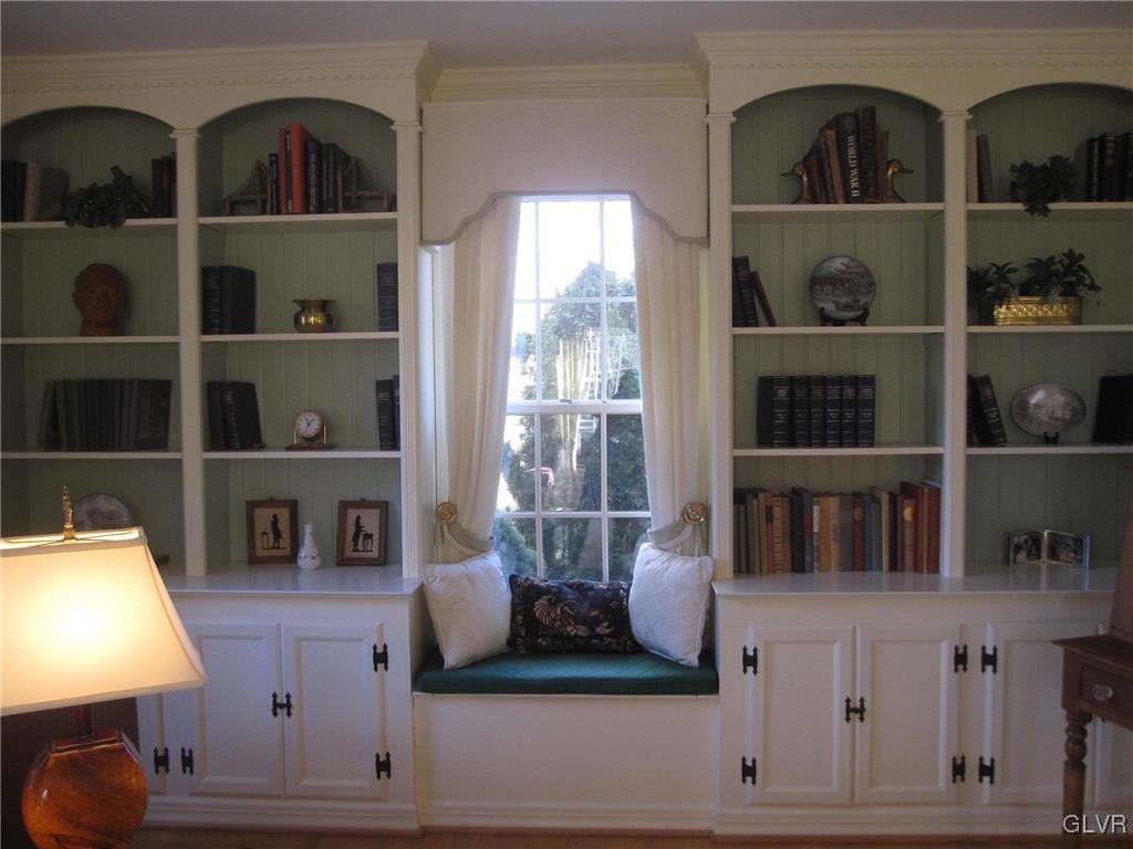 445 East Macada Road Bethlehem, PA 18017 - Photo 6 of 41 Gallery Image 6