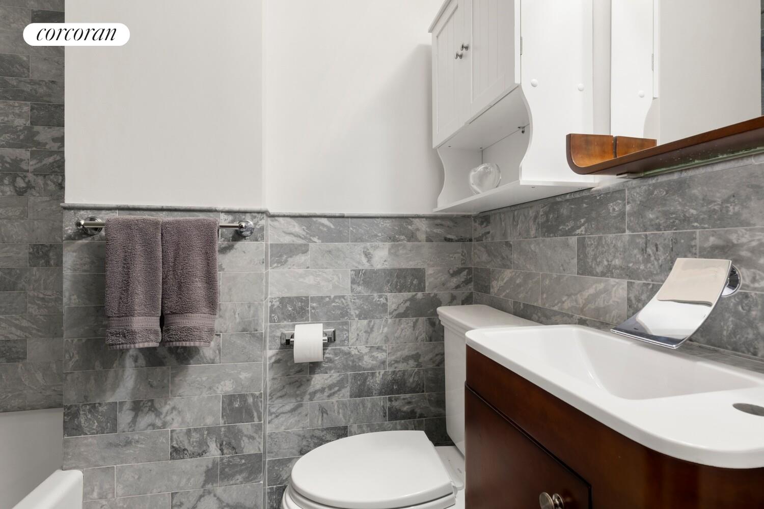 65 East 76th Street, Unit 2AE Manhattan, NY 10021 - Photo 8 of 9