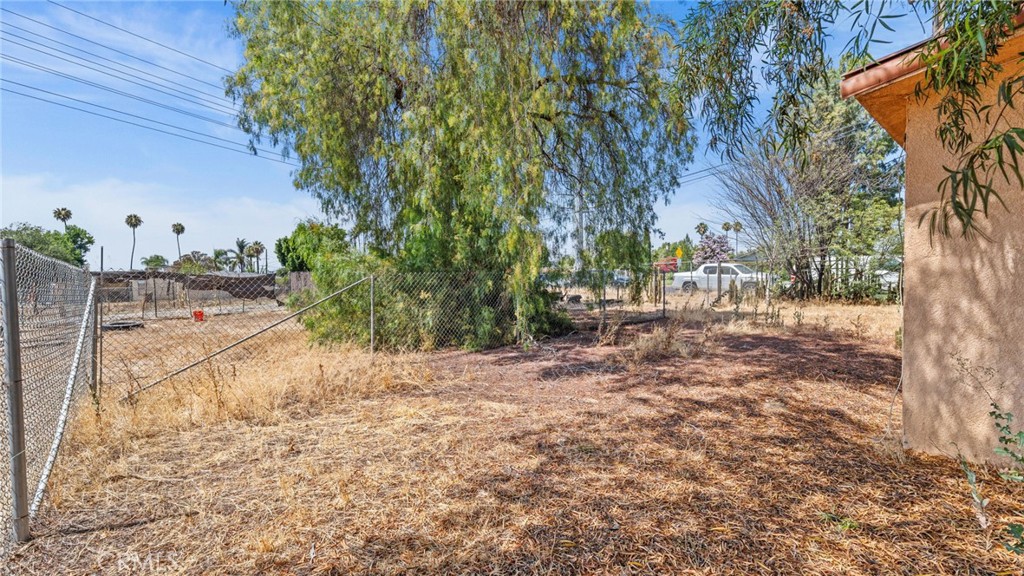 3284 Jackson Street Riverside, CA 92503 - Photo 12 of 33
