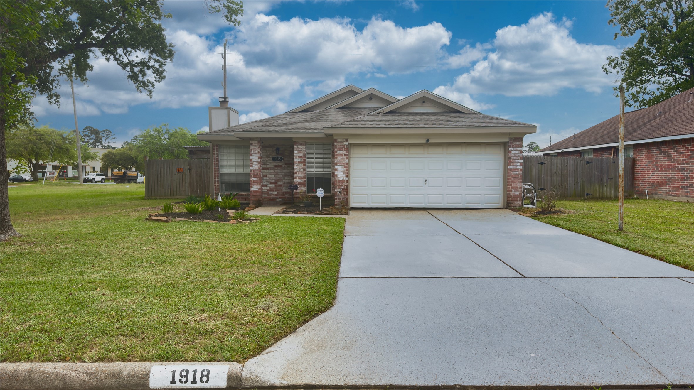 1918 Medway Drive Spring, TX 77386 - Photo 2 of 22