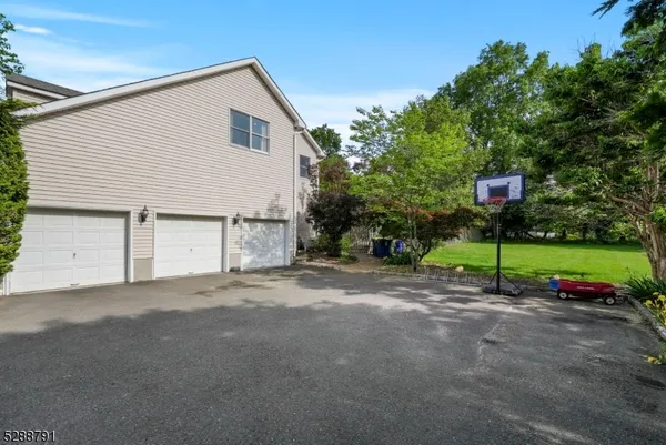 $6,900 | 301 Berkley Avenue, Belle Mead, NJ 08502