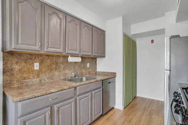 $419,000 | 204 Storm Drive, Holtsville, NY 11742