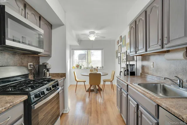 $419,000 | 204 Storm Drive, Holtsville, NY 11742