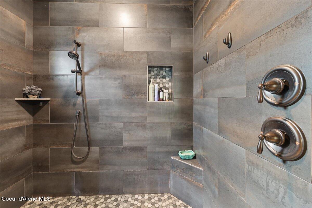 145 East Hanley Avenue Dalton Gardens, ID 83815 - Photo 21 of 53 26-Primary Bathroom