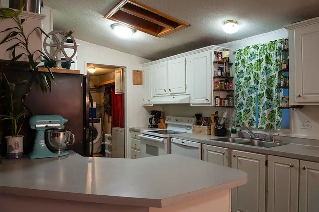 $205,000 | 100 Ski Trails Road, Unit 40, Mammoth Lakes, CA 93546